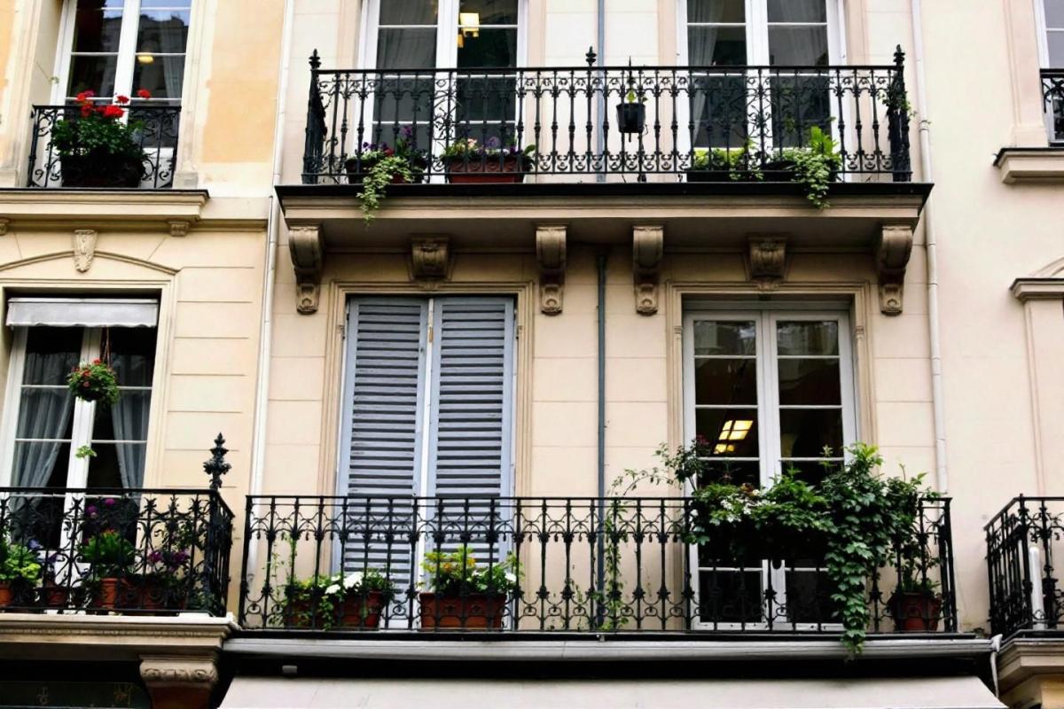 37 bis rue paul valéry 75116 paris