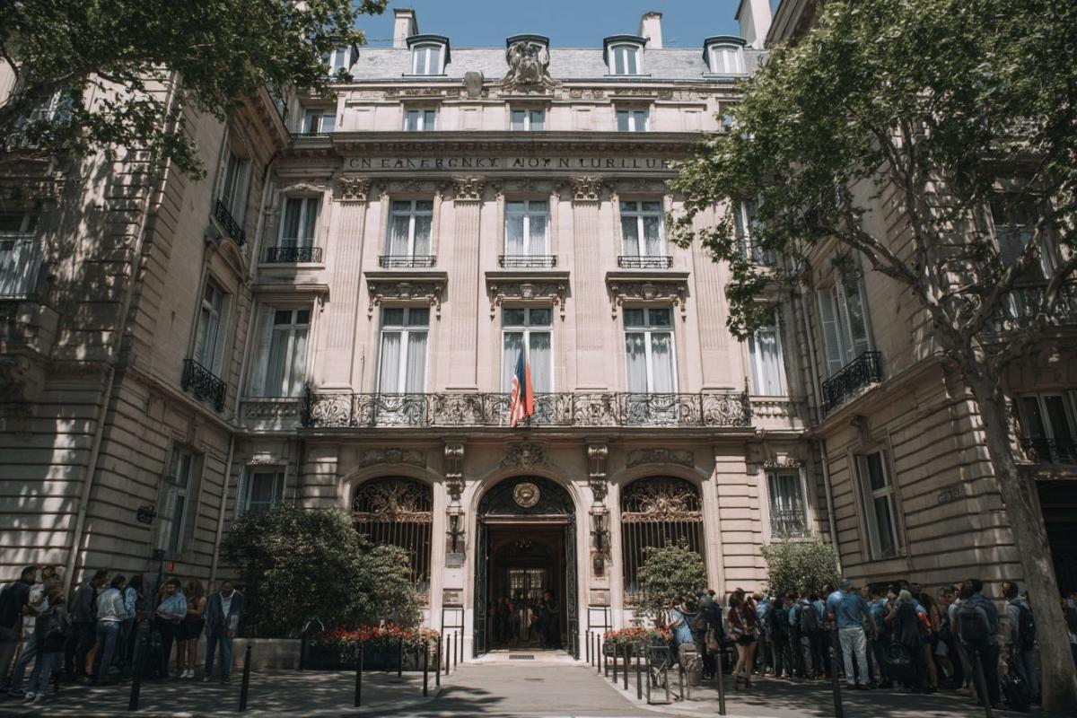 Ambassade de Gambie à Paris : services consulaires et visa pour voyageurs